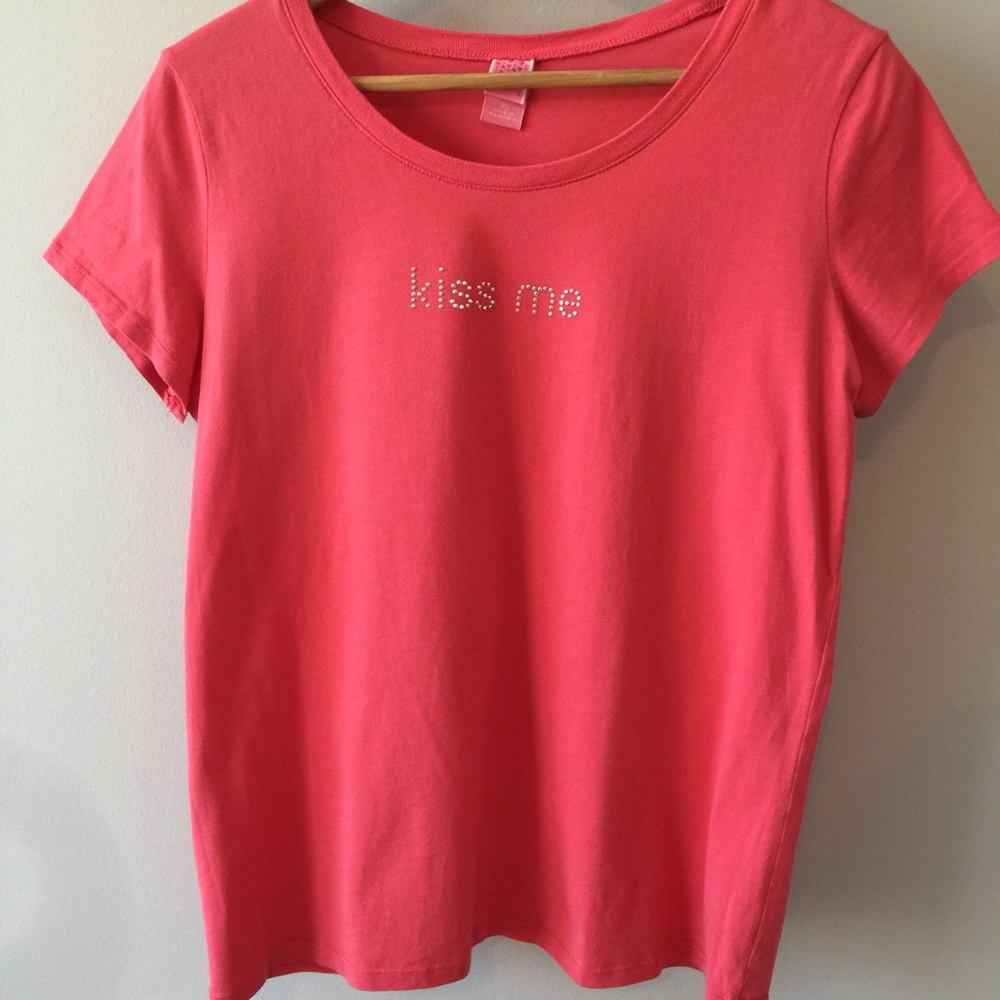 Kiss Me! tee, XL, Good UsedCondition
